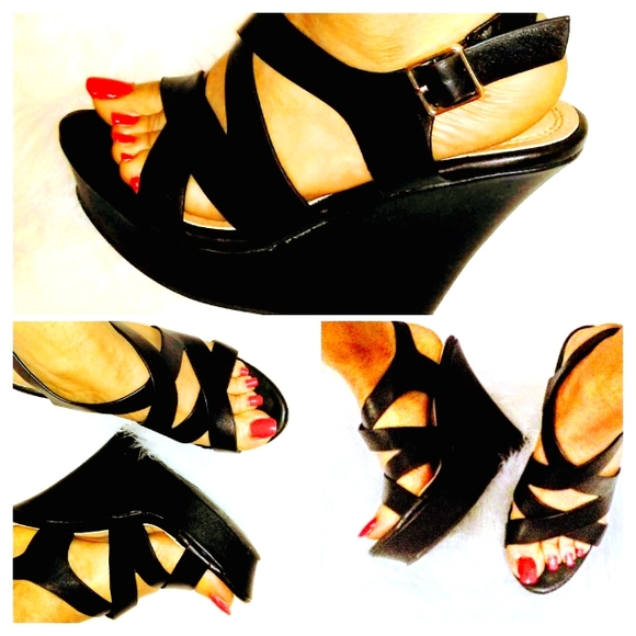 (NEW)! Cute! Black Wedge Heel! - Picture 1 of 9